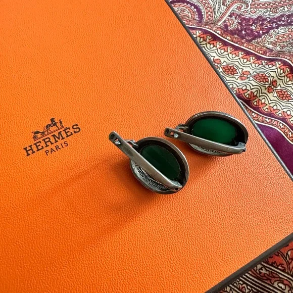 Vintage Bronze Earrings with green stone - Picture 11 of 11